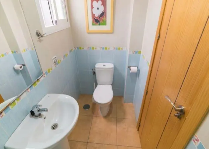 Calle Cuesta - Near *