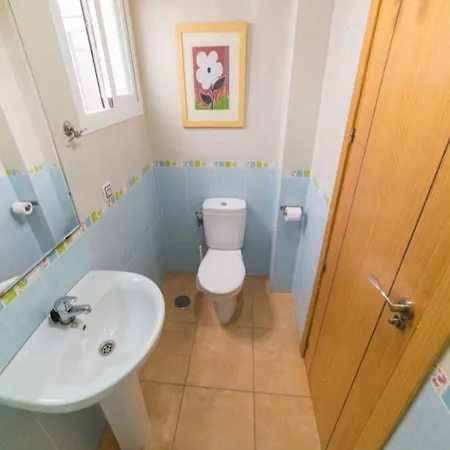 Calle Cuesta - Near *